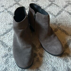 Taupe Born suede booties, size 8